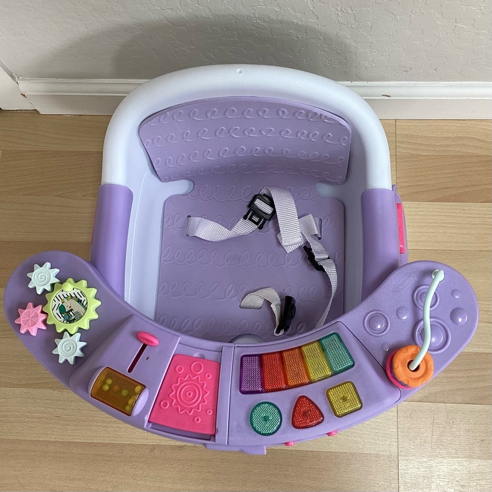 Infantino Music & Lights 3-in-1 Discovery Seat and Booster